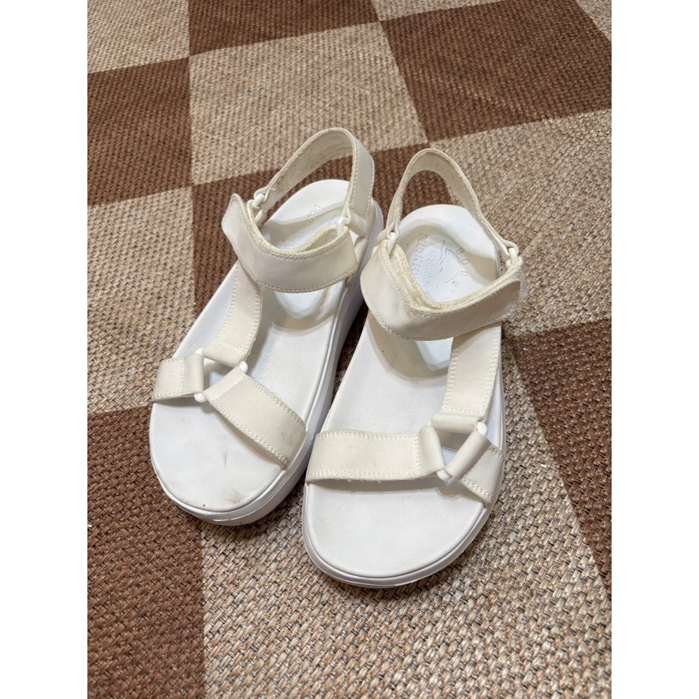 Skechers BOBS White Platform Sandals Strappy Plush Foam Sporty Women Size 8